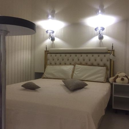 Fiesta Apartment Одеса Екстериор снимка